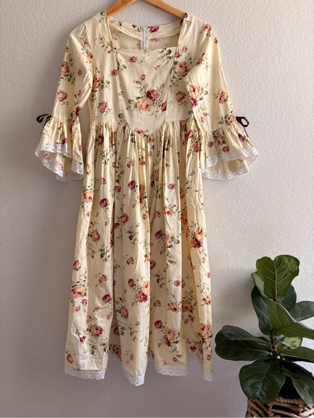 Women’s Dress Colonial Historic Style Williamsburg Inspired Prairie Maxi